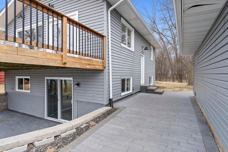 51400 Berry Ave, Rush City, MN 55069