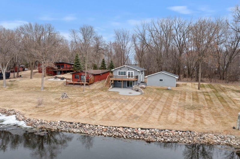 51400 Berry Ave, Rush City, MN 55069