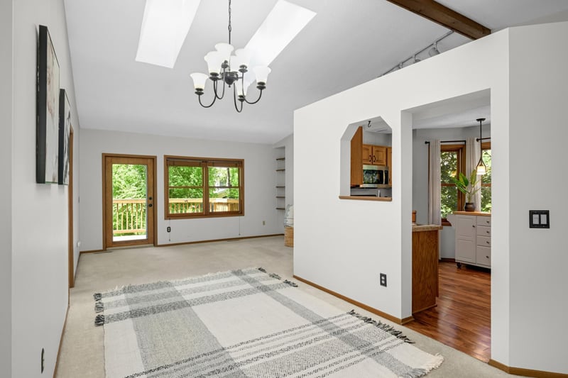 7365 Bren Ln, Eden Prairie, MN 55346