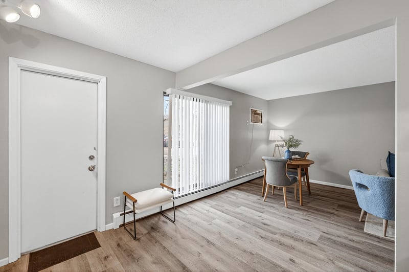4612 Cedar Lake Rd S #4, Saint Louis Park, MN 55416