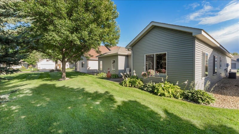 436 Wellington Cir, Waite Park, MN 56387