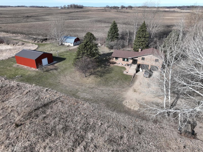 58533 243 St, Litchfield, MN 55355