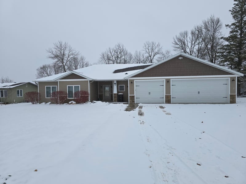 830 E Scharf Ave, Vergas, MN 56587