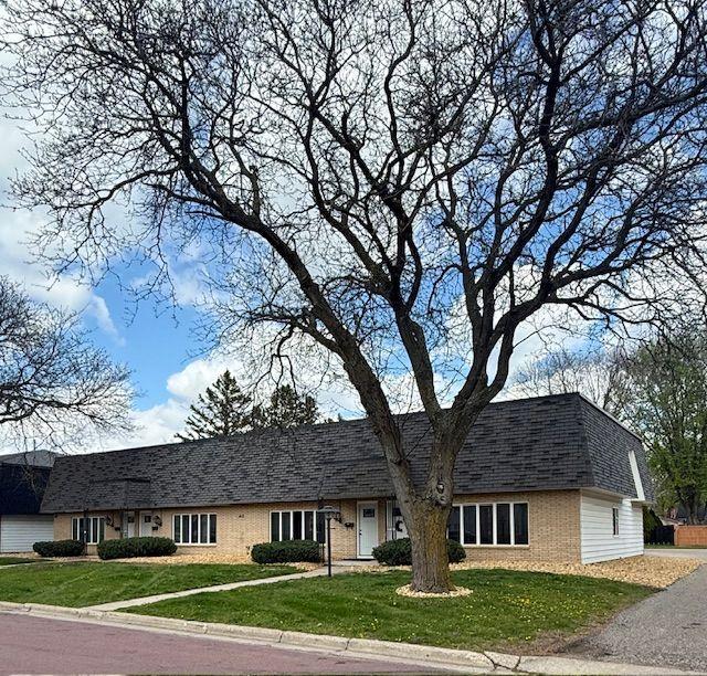 412 Holly Ln, Mankato, MN 56001