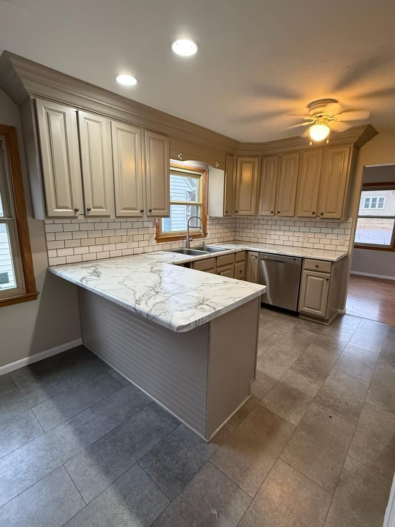 203 5th Ave N, Lakefield, MN 56150