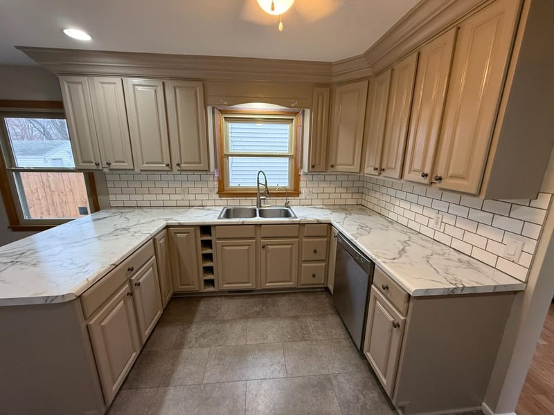 203 5th Ave N, Lakefield, MN 56150