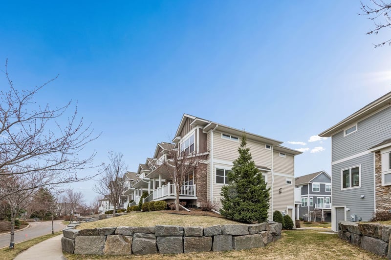 673 Sandstone Cir, Long Lake, MN 55356