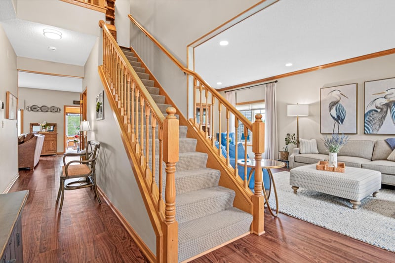 546 Linden Ln, Lino Lakes, MN 55014