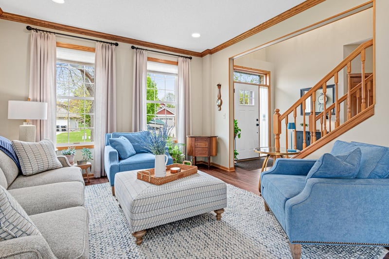 546 Linden Ln, Lino Lakes, MN 55014