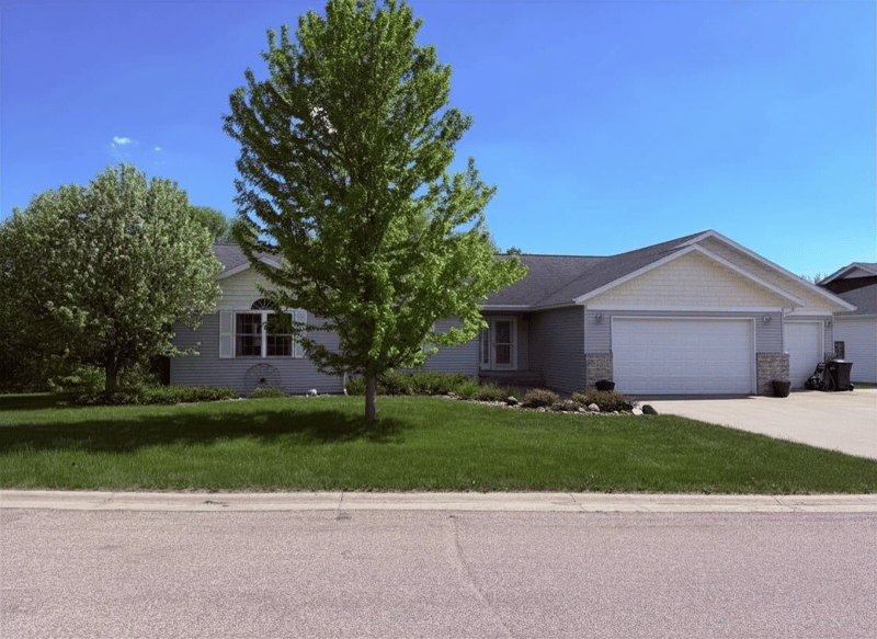 2317 Hillcrest Ln, Hawley, MN 56549