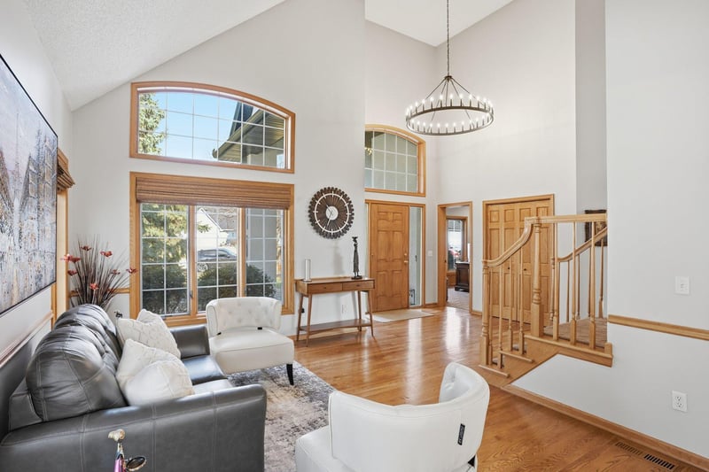 4230 Pineview Ln N, Plymouth, MN 55442