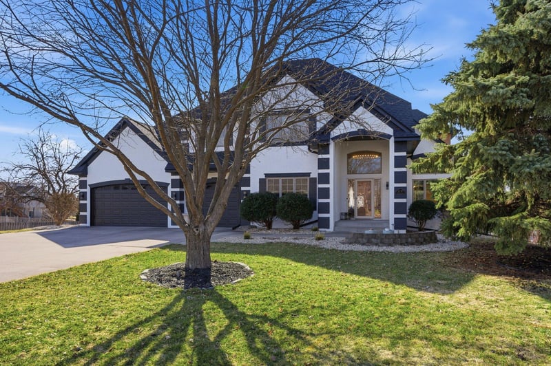 4230 Pineview Ln N, Plymouth, MN 55442