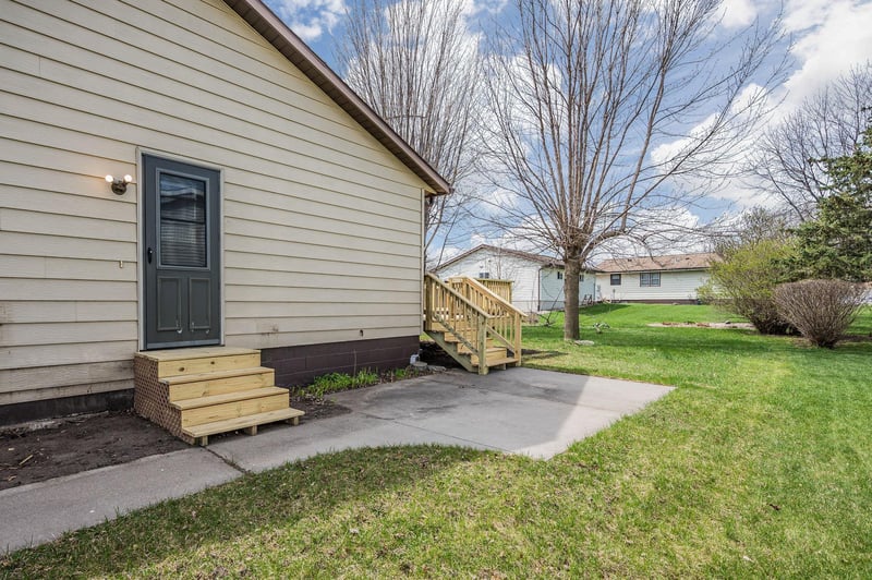 1721 Bantom Pl, Worthington, MN 56187