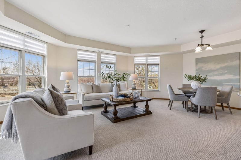 7100 Metro Blvd #318, Edina, MN 55439