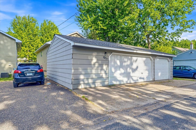 1077 26th Ave SE, Minneapolis, MN 55414