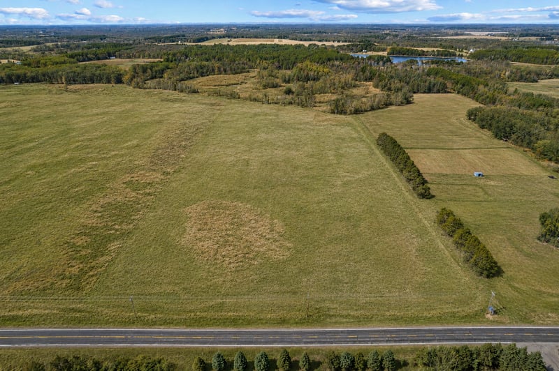 000 University Ave, Isanti, MN 55040