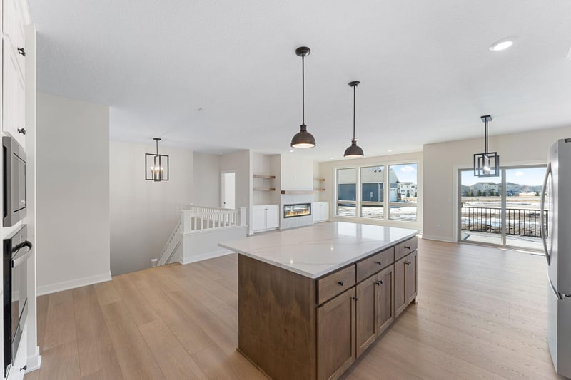 17779 Ellsworth Dr, Lakeville, MN 55044