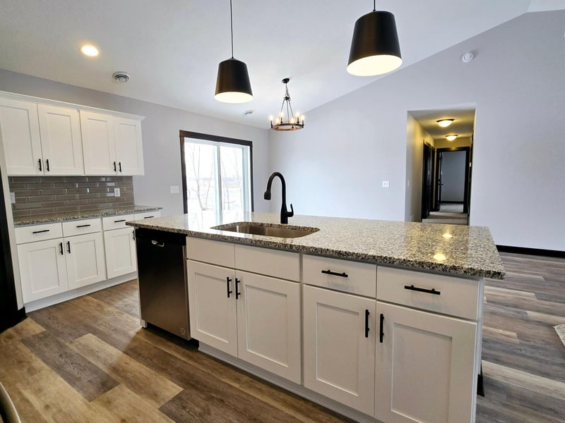 641 3rd St E, Gaylord, MN 55334