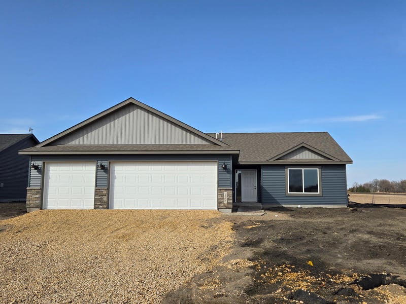 641 3rd St E, Gaylord, MN 55334