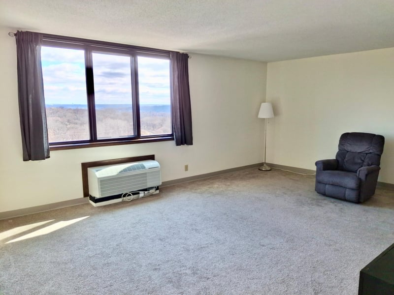 1181 Edgcumbe Rd #1105, Saint Paul, MN 55105