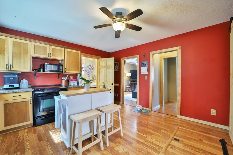 222 2nd Ave S, Bowlus, MN 56314
