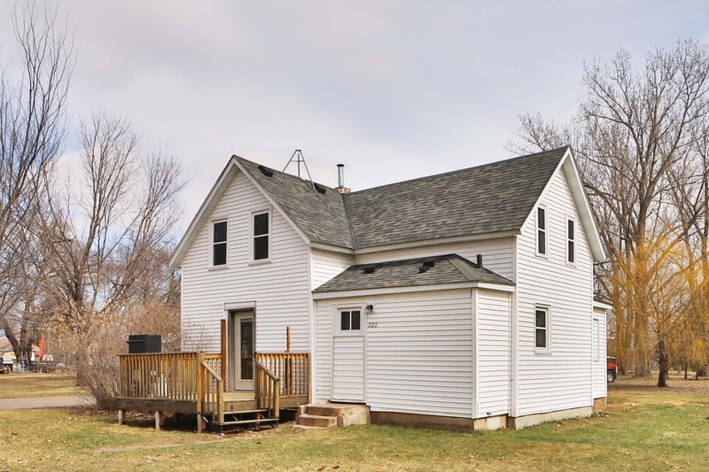 222 2nd Ave S, Bowlus, MN 56314