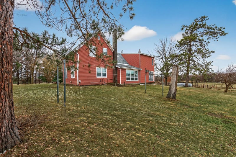 45495 Holman Ave, Harris, MN 55032