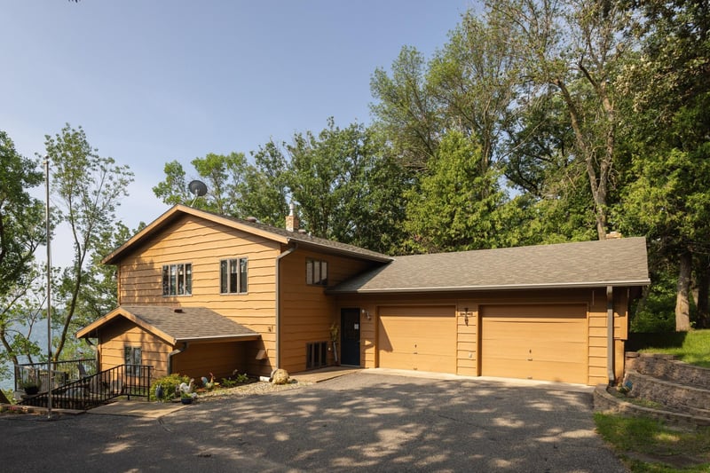 38276 N Eagle Lake Rd, Battle Lake, MN 56515