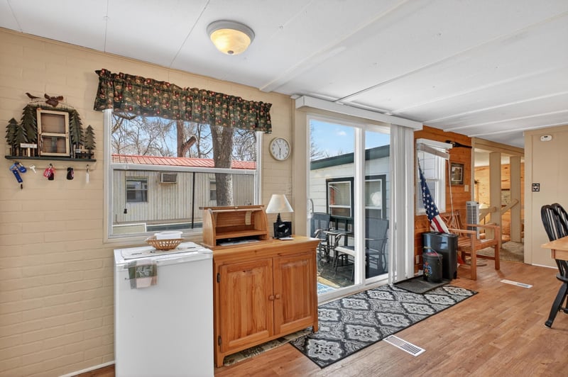 13967 Ferry Dr, Osakis, MN 56360