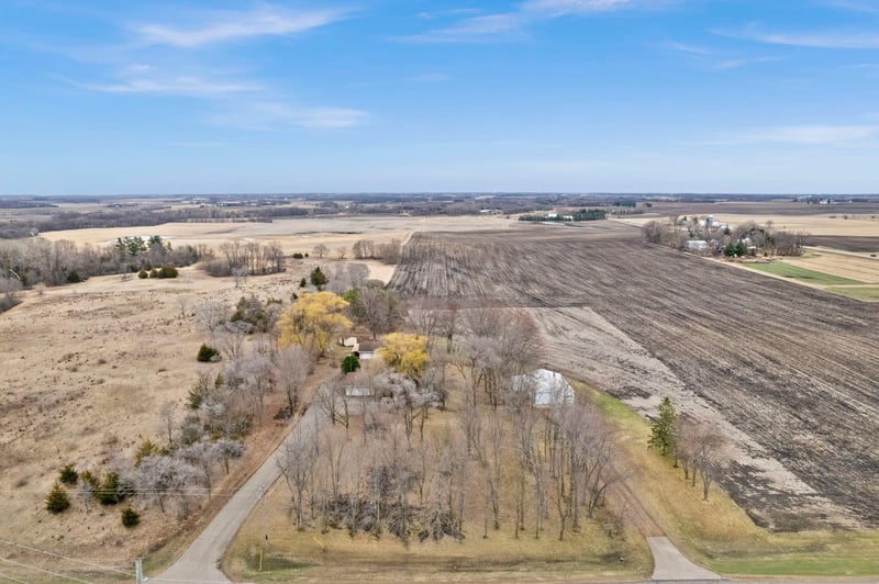 3761 W 230th St, Jordan, MN 55352