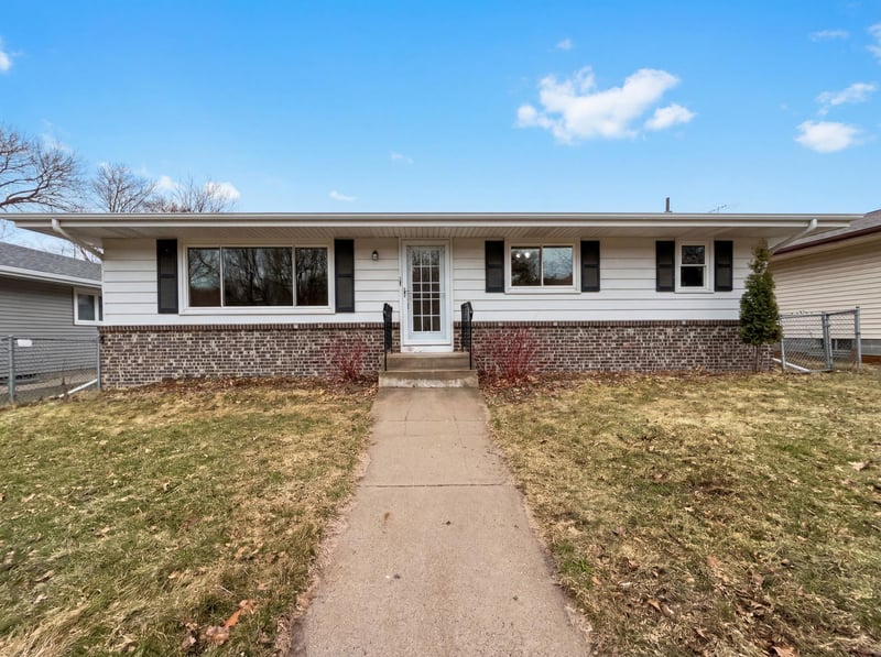 932 Jefferson Ave, Saint Paul, MN 55102