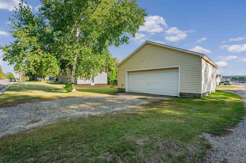 523 NW 6th Ave, Grand Rapids, MN 55744