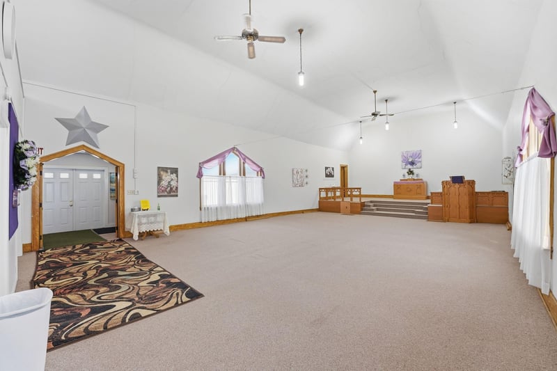 211 E 1st Ave, Osakis, MN 56360