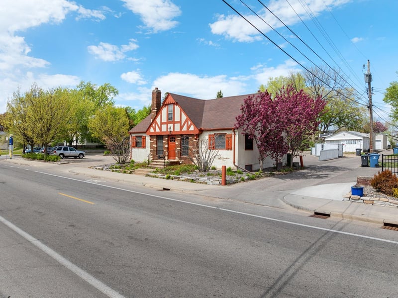1214 42nd Ave N, Minneapolis, MN 55412