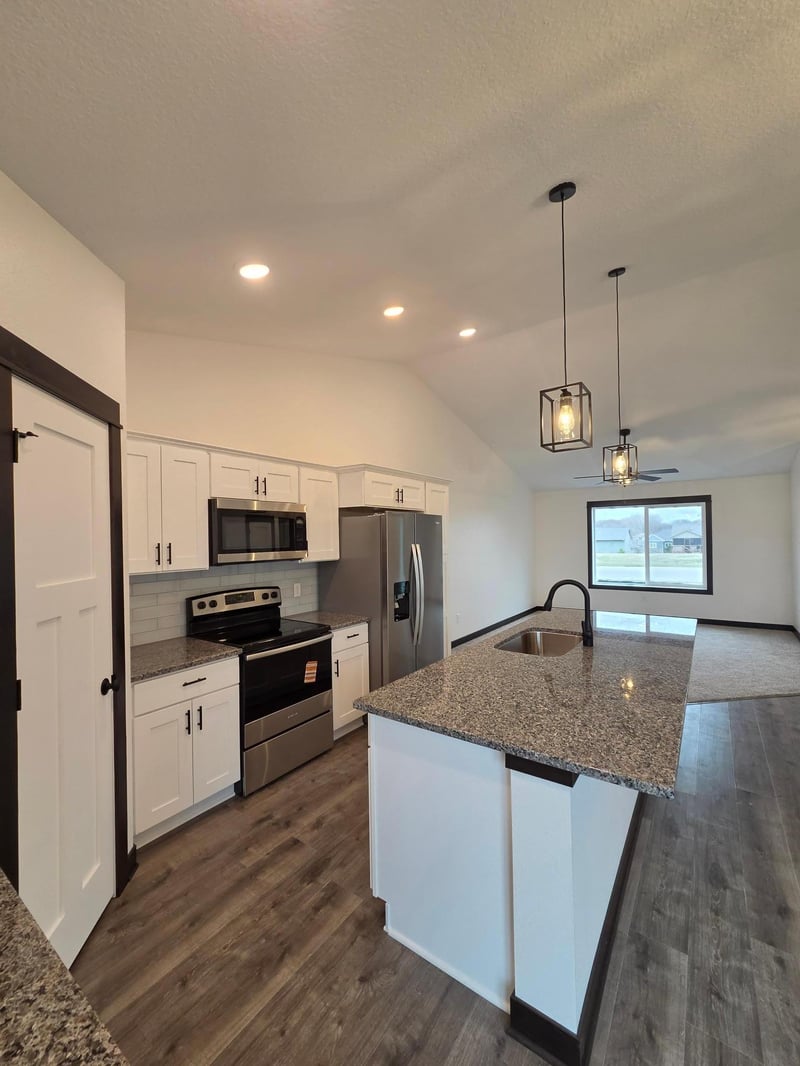 315 Falcon Rn, Eagle Lake, MN 56024