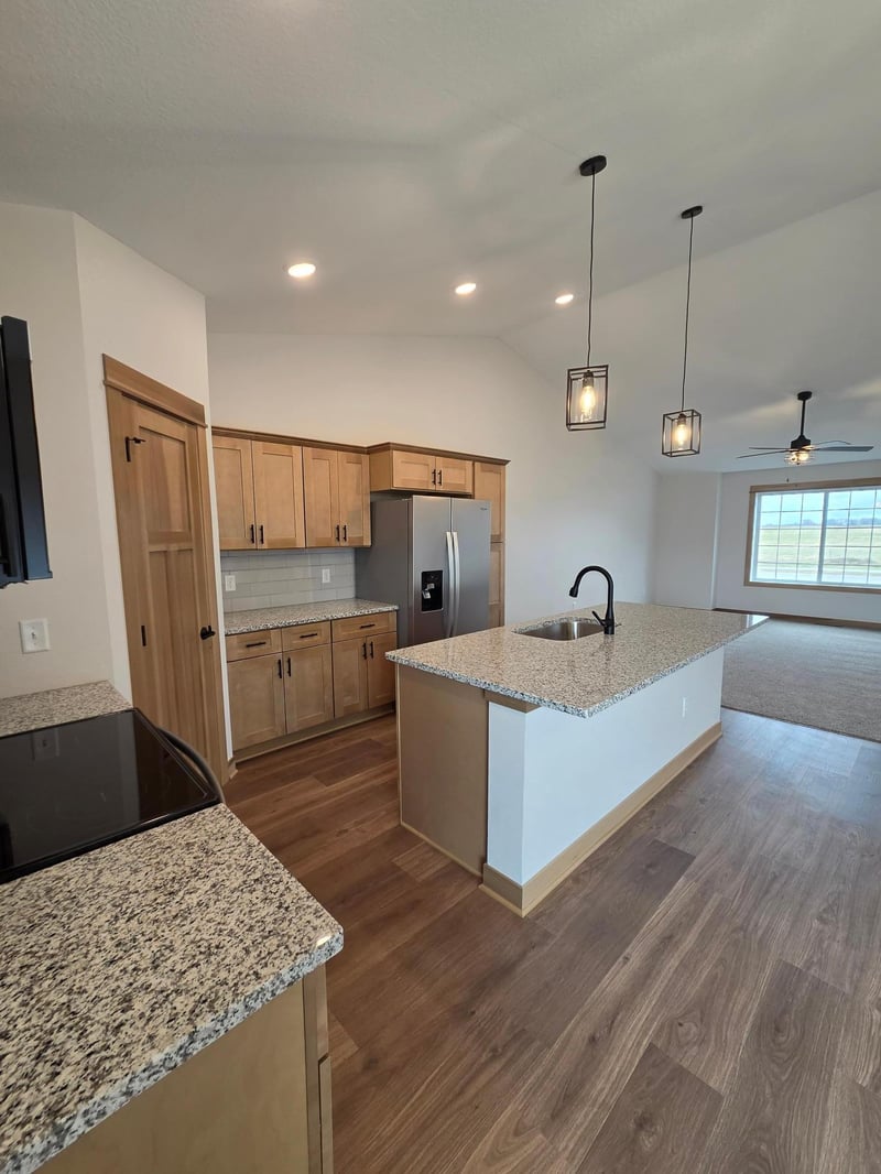 318 Falcon Rn, Eagle Lake, MN 56024