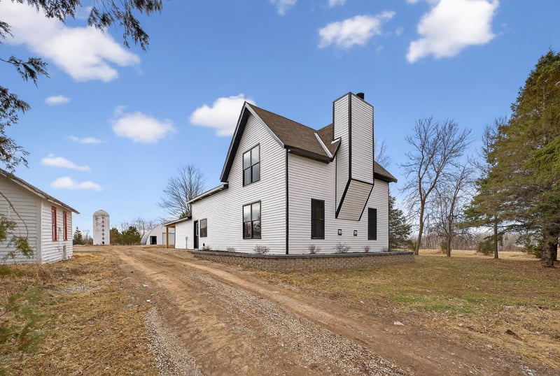 5198 State Highway 23, Brook Park, MN 55007