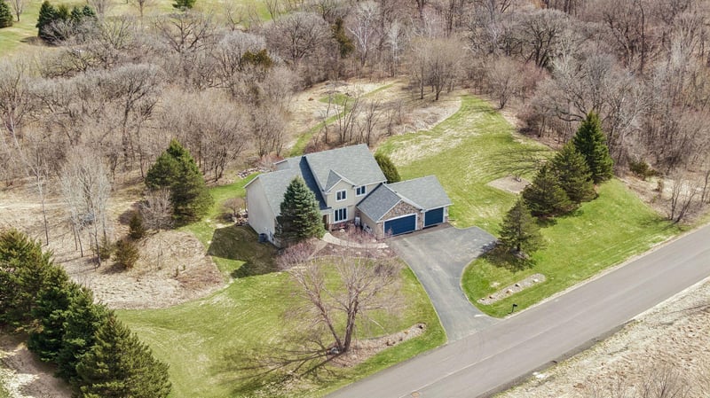 8819 Penrose Ave S, Hastings, MN 55033