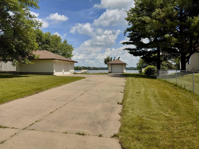 10180 W Lake Rd, Rice, MN 56367