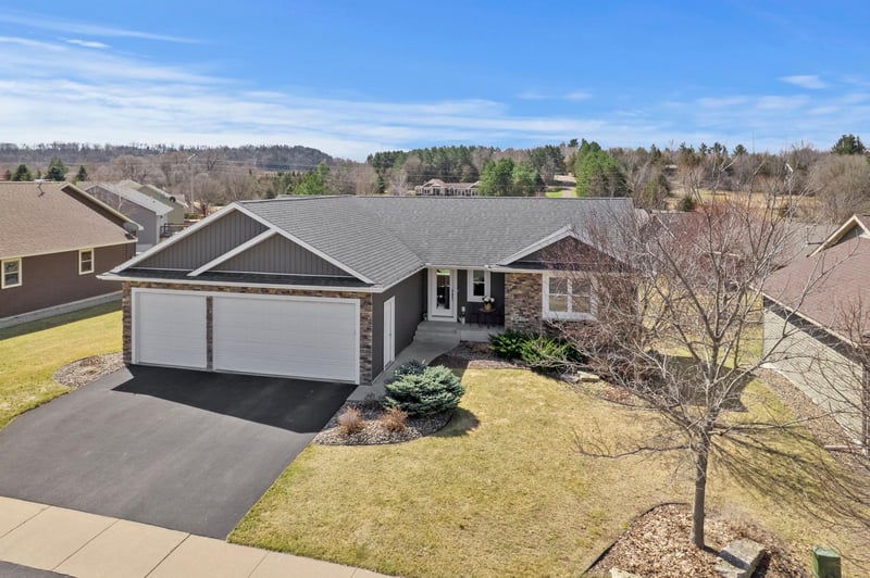 334 Kamloops Pl, River Falls, WI 54022