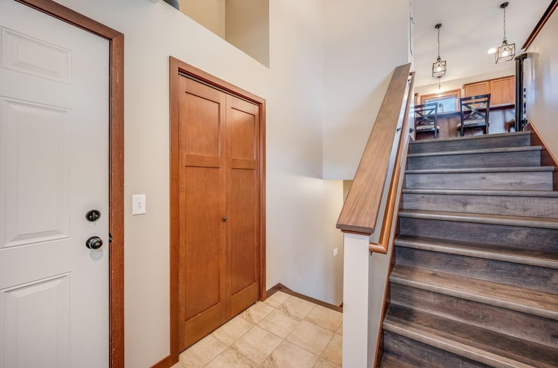 403 Perry St, Eagle Lake, MN 56024