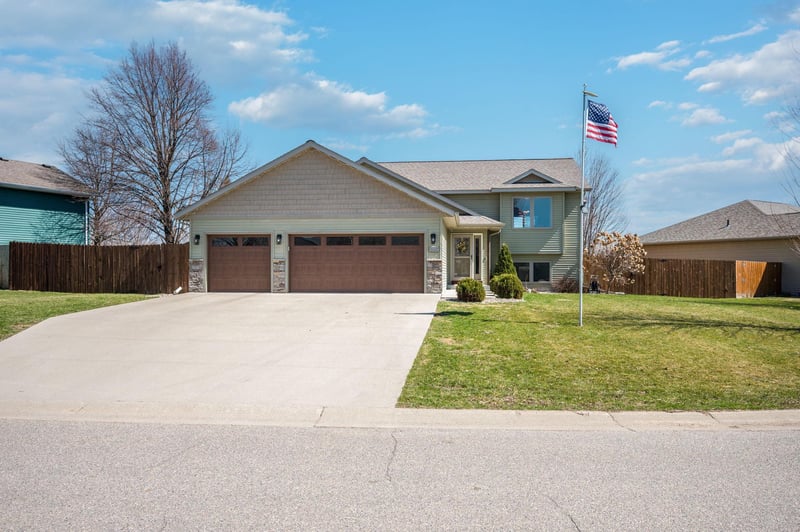 403 Perry St, Eagle Lake, MN 56024