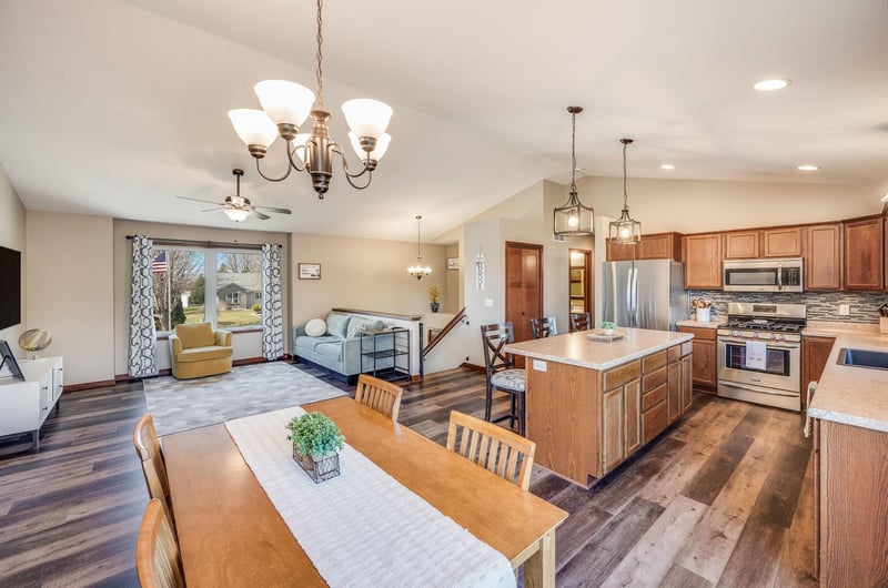 403 Perry St, Eagle Lake, MN 56024