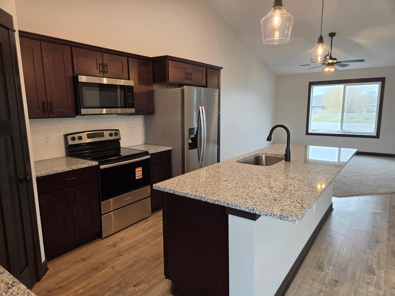 317 Falcon Rn, Eagle Lake, MN 56024