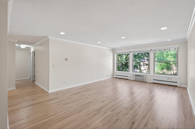 821 Douglas Ave #204, Minneapolis, MN 55403