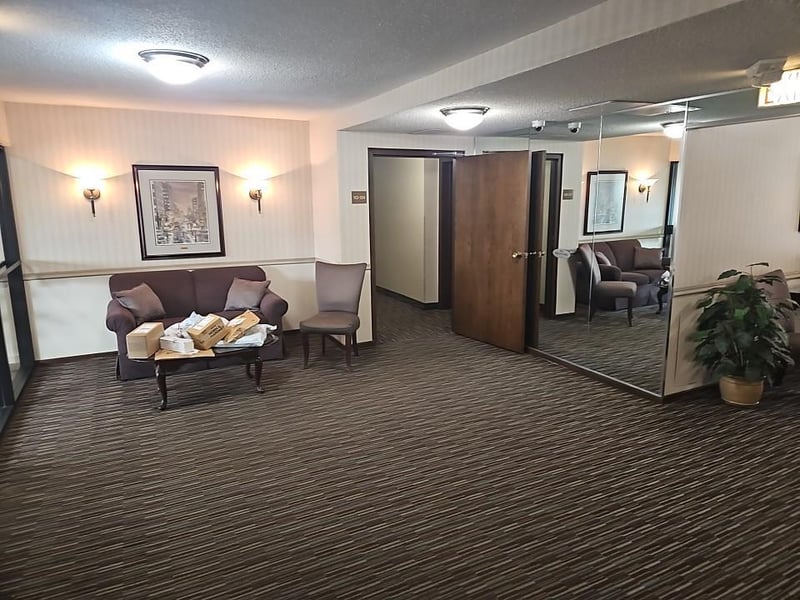 2800 Hillsboro Ave N #307, New Hope, MN 55427