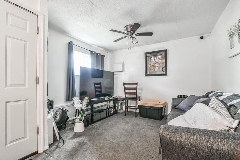 202 Main St E, Norwood Young America, MN 55397