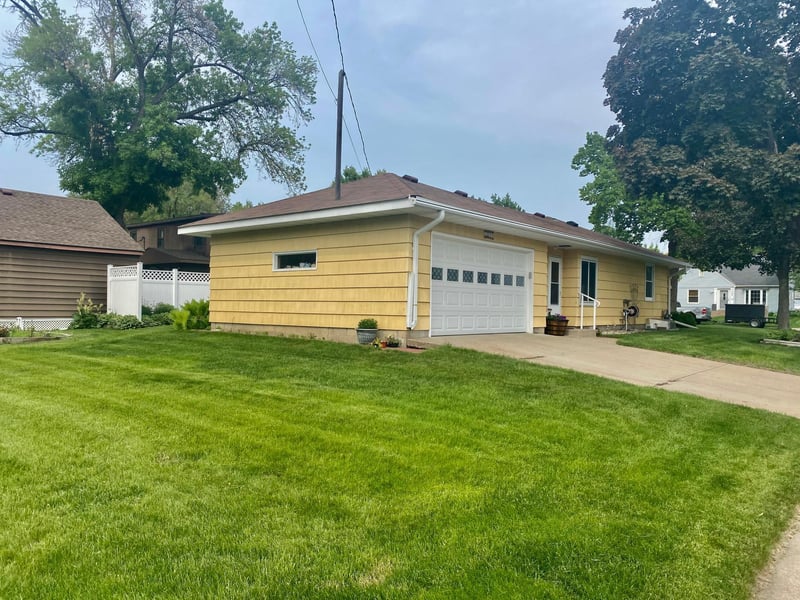7244 Clinton Ave, Richfield, MN 55423