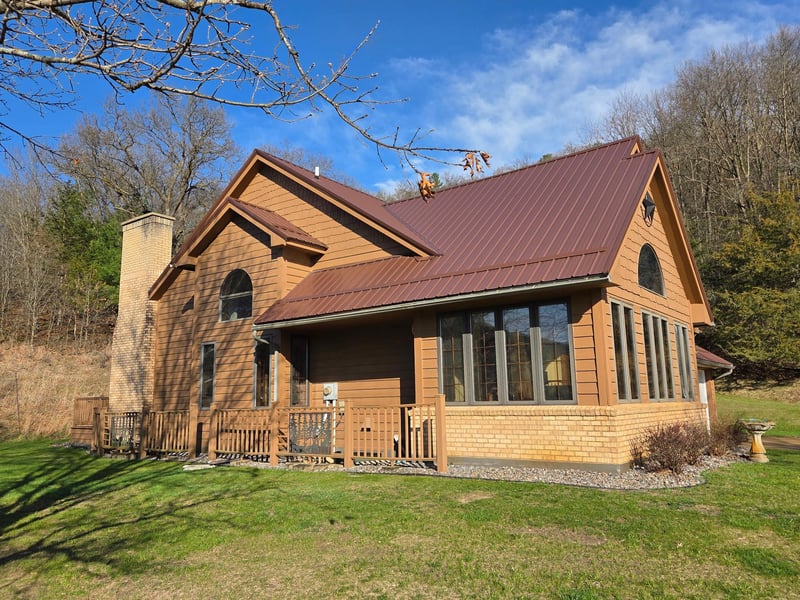 100 Oak Knoll Dr, Rushford, MN 55971