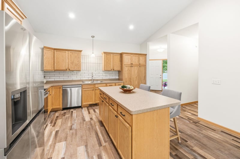 605 Amber Ln, Buffalo, MN 55313
